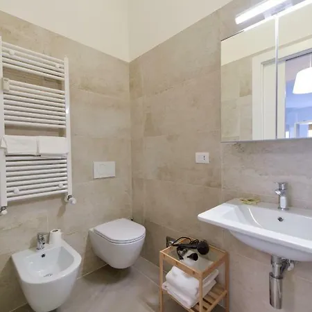 Apartmanhotel Marshall & Suites *
