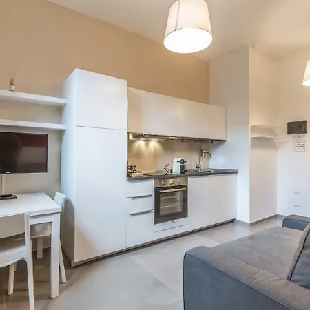 Marshall & Suites Apartmanhotel *